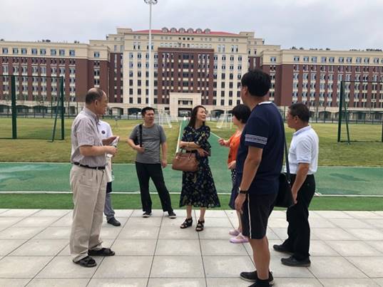 图片包含 天空, 户外, 人员, 建筑物描述已自动生成